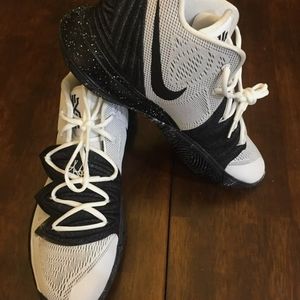 Mens Sz 12 kyrie 6s oreos